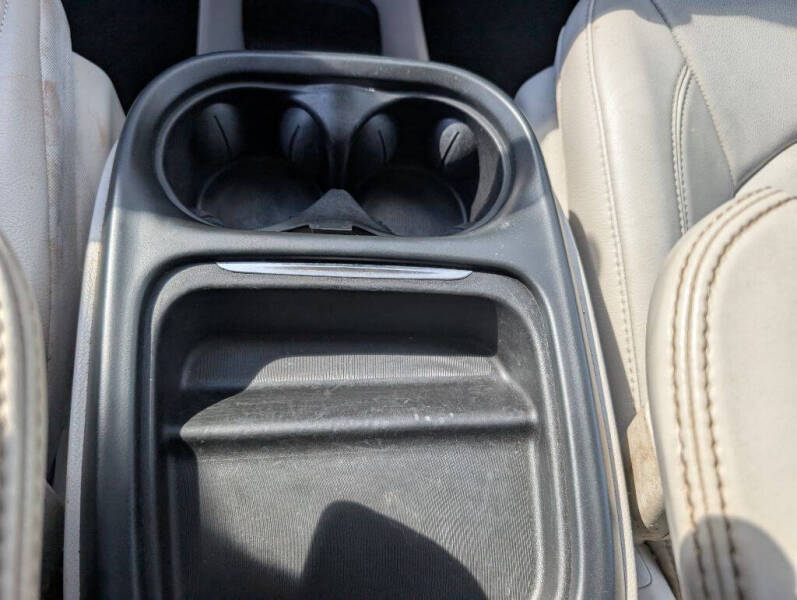 2017 Chrysler Pacifica Touring-L