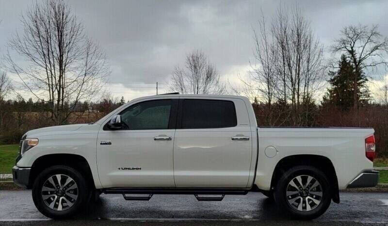 2018 Toyota Tundra Limited's photo