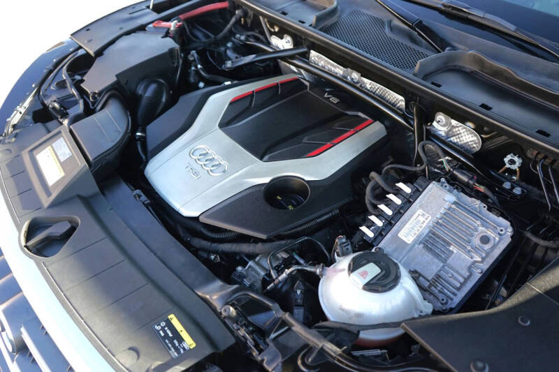 2018 Audi SQ5 3.0T quattro Premium Plus