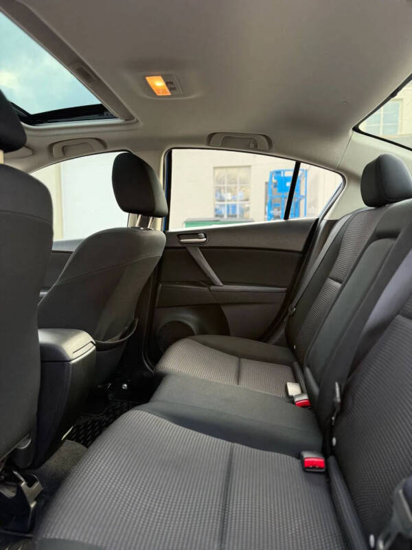 2012 Mazda MAZDA3 i Touring