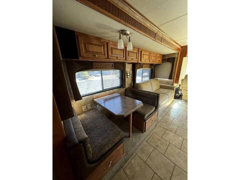 2009 Freightliner MC Chassis