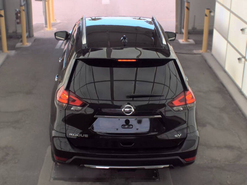 2018 Nissan Rogue SV