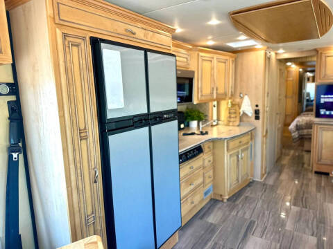 2014 Freightliner XCR Chassis