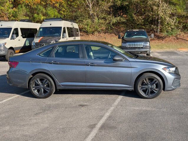 2024 Volkswagen Jetta SE
