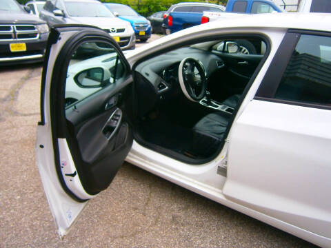 2017 Chevrolet Cruze LS Auto