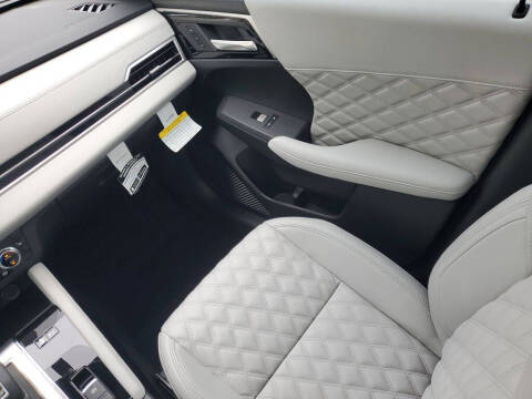 2025 Mitsubishi Outlander PHEV SEL