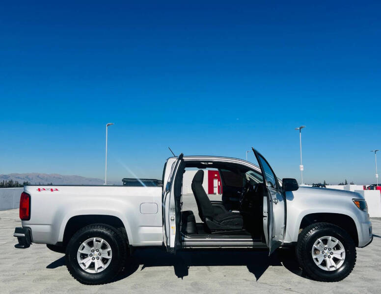 2018 Chevrolet Colorado LT photo 13