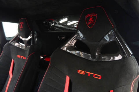 2022 Lamborghini Huracan STO