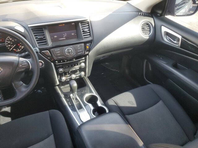 2019 Nissan Pathfinder SV