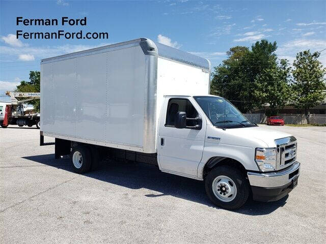 2022 Ford E-Series Chassis