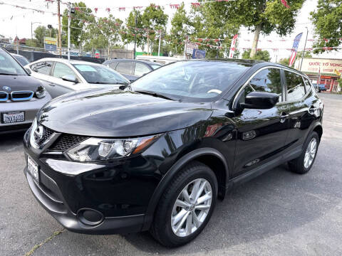 2017 Nissan Rogue Sport SL
