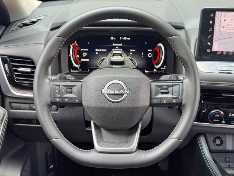 2025 Nissan Rogue Platinum