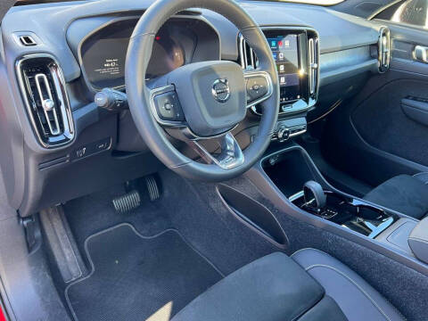 2022 Volvo C40 Recharge Pure Electric P8