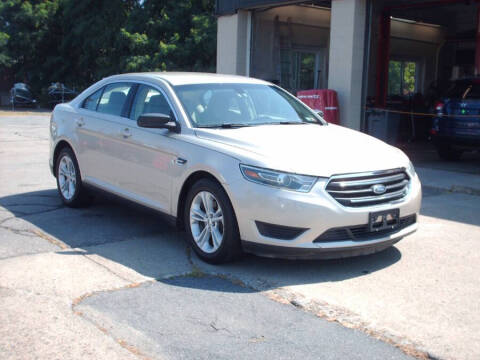 2018 Ford Taurus SE