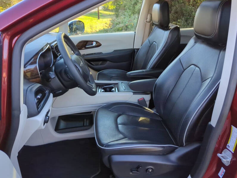 2023 Chrysler Pacifica Plug-In Hybrid Limited