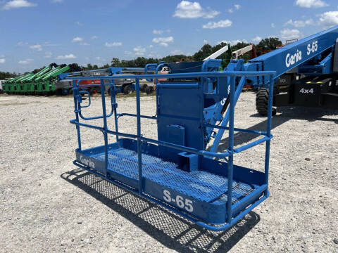2017 Genie 65' Manlift