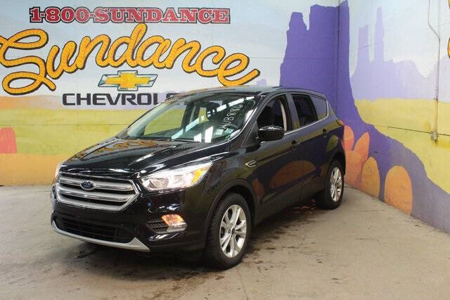 Used 2019 Ford Escape SE with VIN 1FMCU9GD0KUB88699 for sale in Grand Ledge, MI