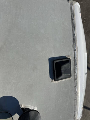 2019 Winnebago Outlook