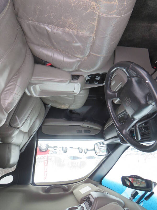 2002 Chevrolet Suburban 1500 LT