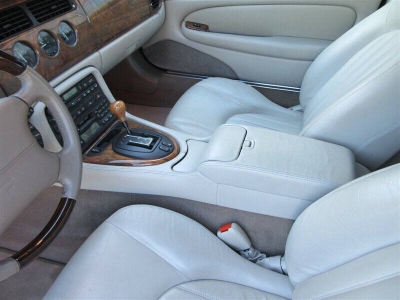 2001 Jaguar XK-Series XK8