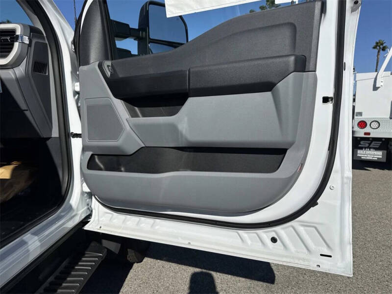 2025 Ford F-550 Super Duty