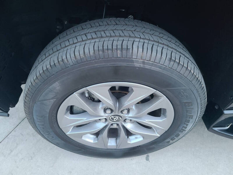 2022 Toyota Sienna XLE 8-Passenger