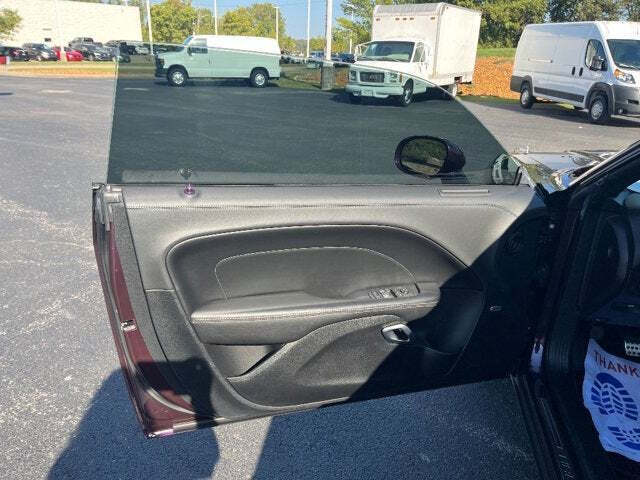 2020 Dodge Challenger 37