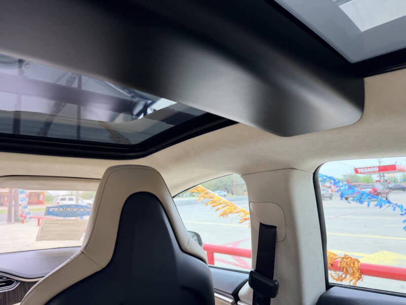 2013 Tesla Model S Performance