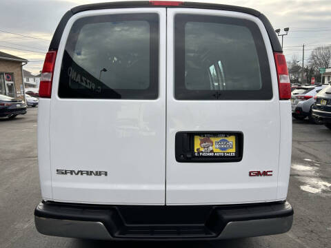 2024 GMC Savana 2500