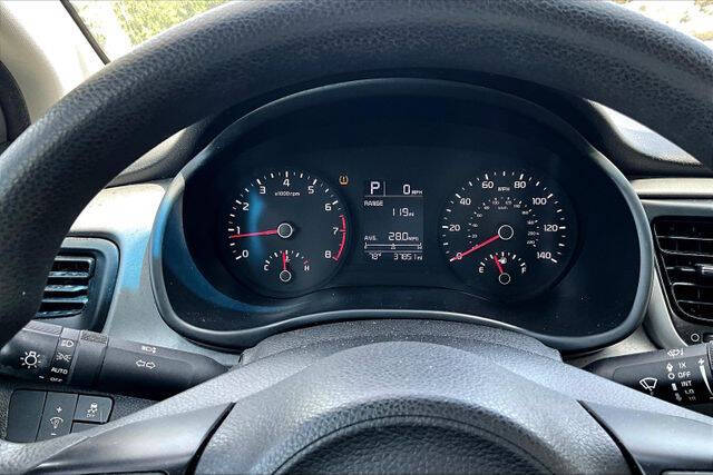 2018 Kia Rio 5-Door LX