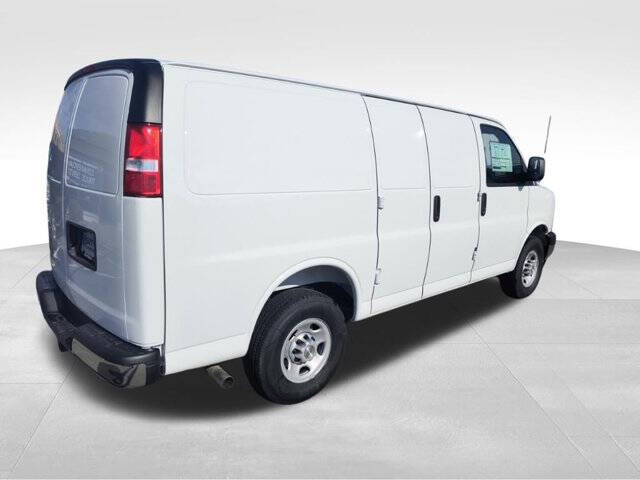 2026 Chevrolet Express 2500