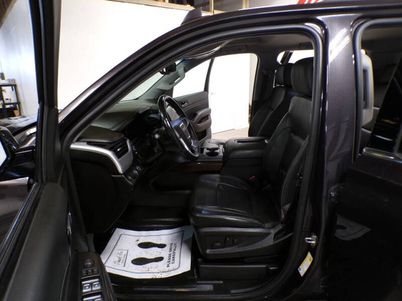 2017 GMC Yukon XL SLT