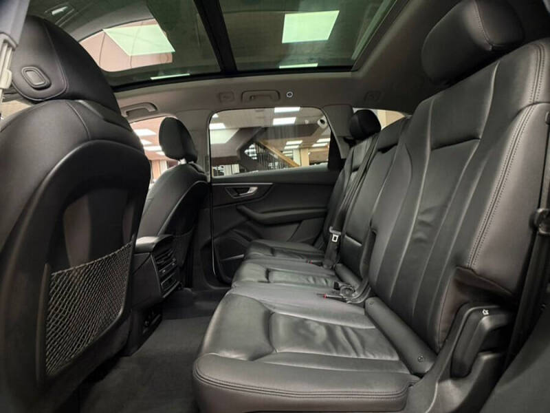 2022 Audi Q7 quattro Premium Plus 55 TFSI