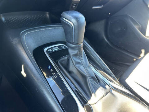 2025 Toyota Corolla Hatchback SE