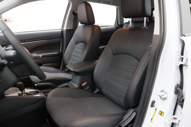 2026 Mitsubishi Outlander Sport SE