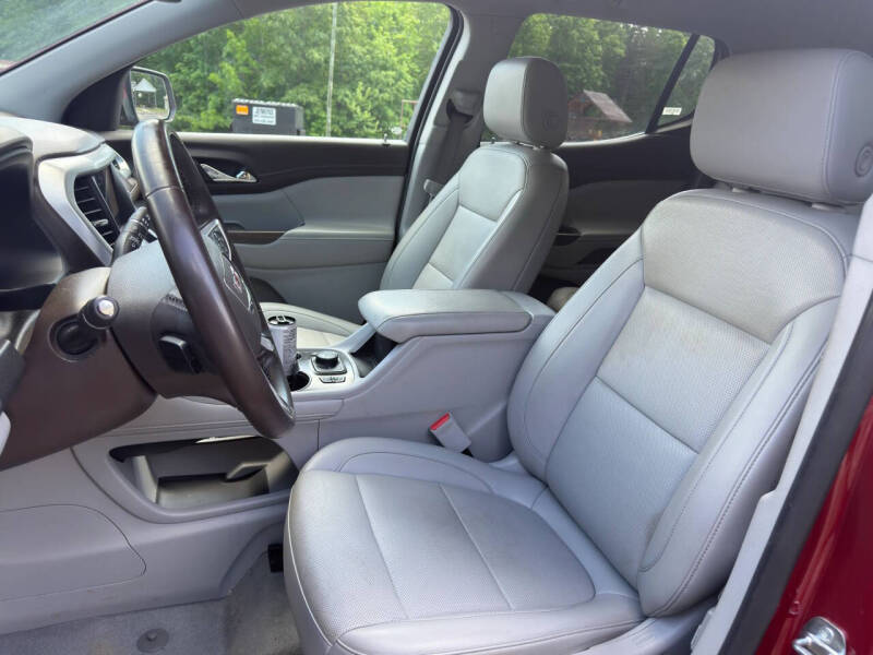 2023 GMC Acadia SLT