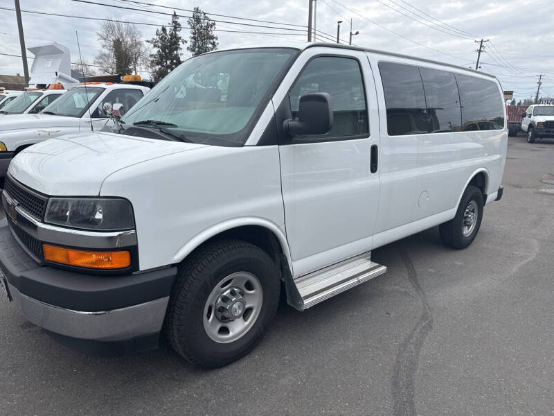 2017 Chevrolet Express LT 3500