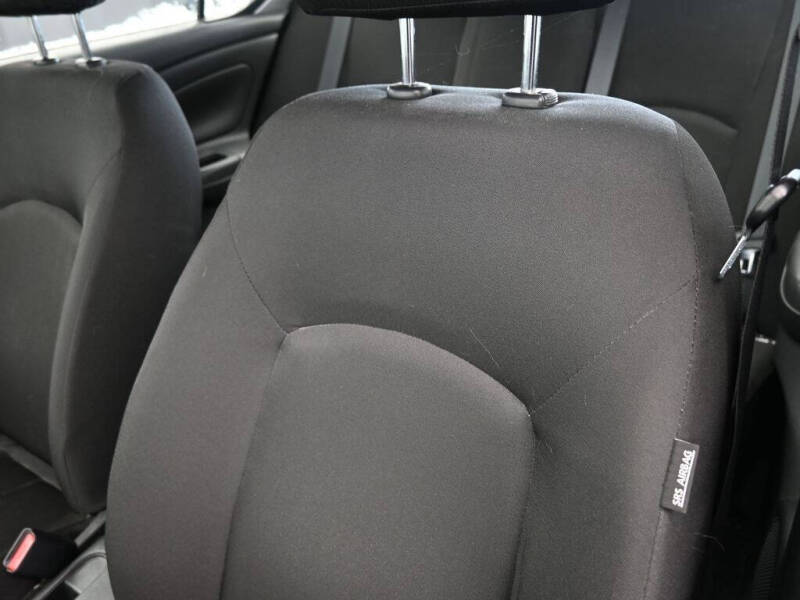 2019 Nissan Versa S Plus