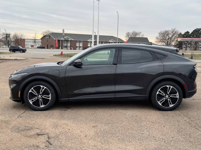 2022 Ford Mustang Mach-E Select