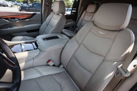 2017 Cadillac Escalade Luxury