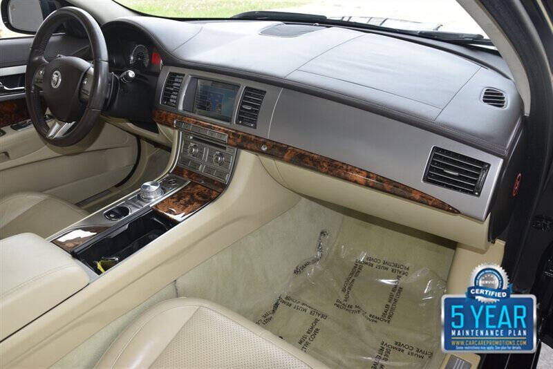 2011 Jaguar XF Premium