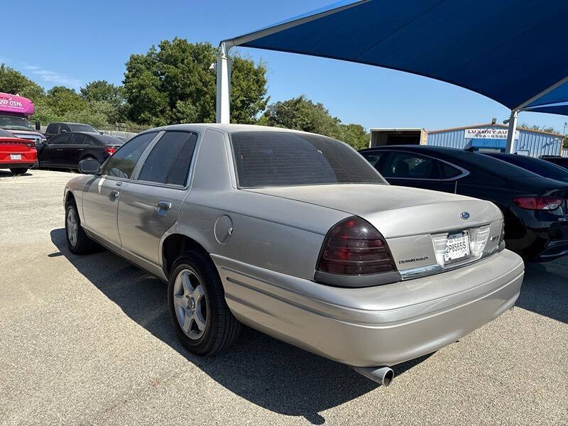 2005 Ford Crown Victoria LX