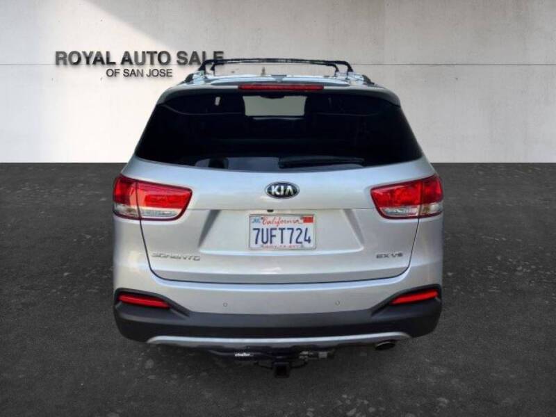 2017 Kia Sorento EX V6