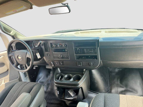 2025 Chevrolet Express 2500