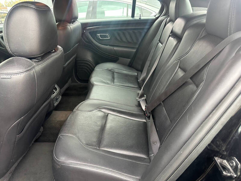 2018 Ford Taurus Limited