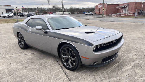 2018 Dodge Challenger SXT Plus