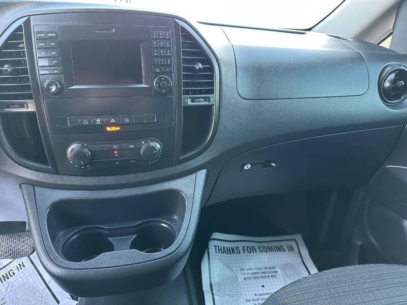 2016 Mercedes-Benz Metris