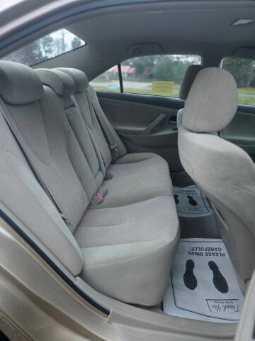 2010 Toyota Camry LE