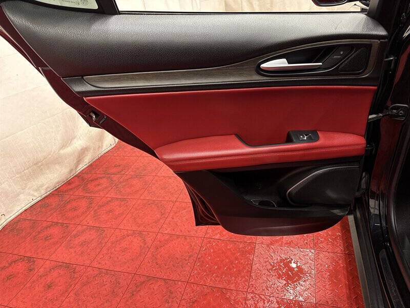 2018 Alfa Romeo Stelvio Ti Sport