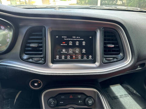 2020 Dodge Challenger SXT